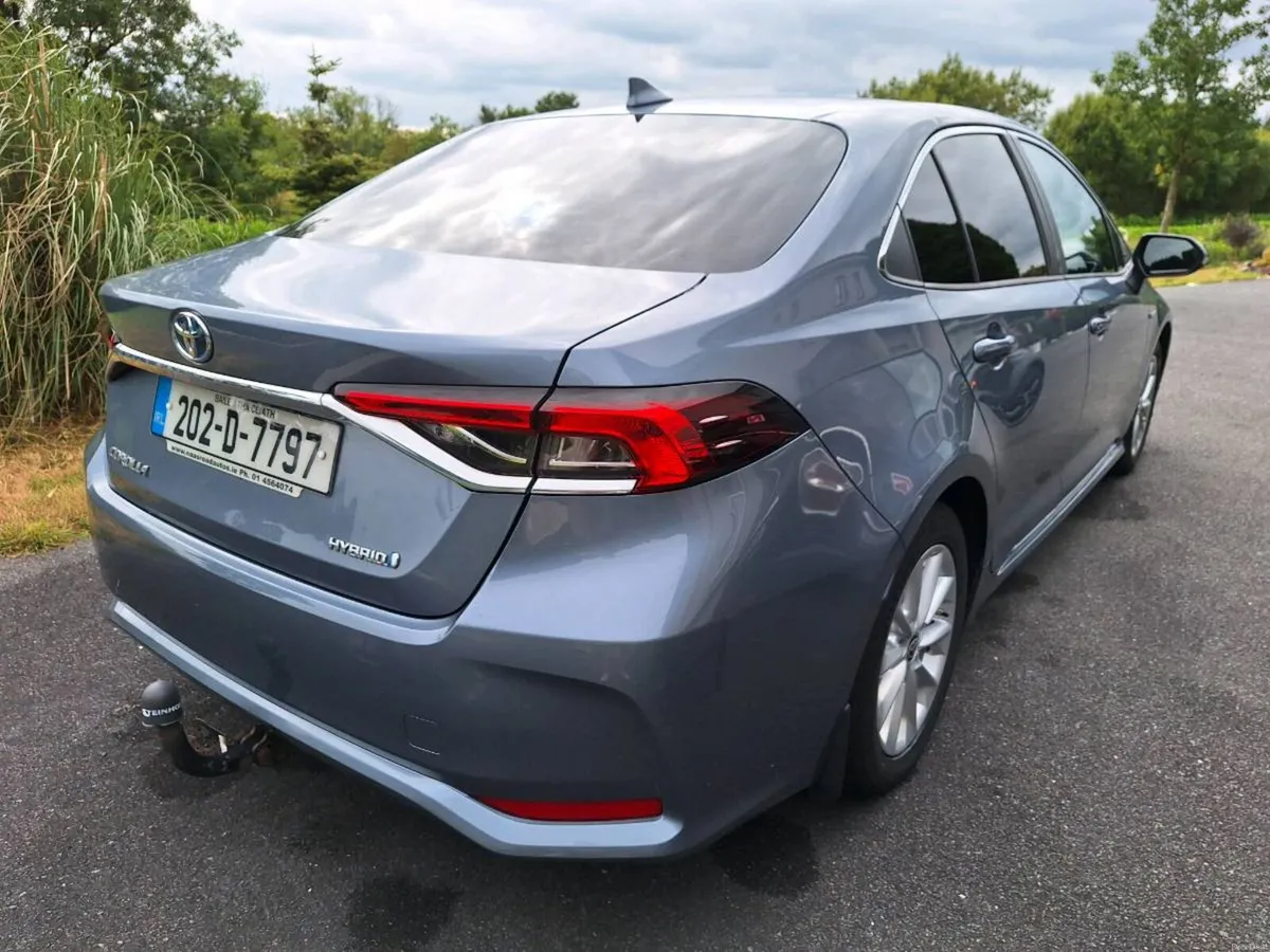 Toyota Corolla Luna Hybrid - Image 4