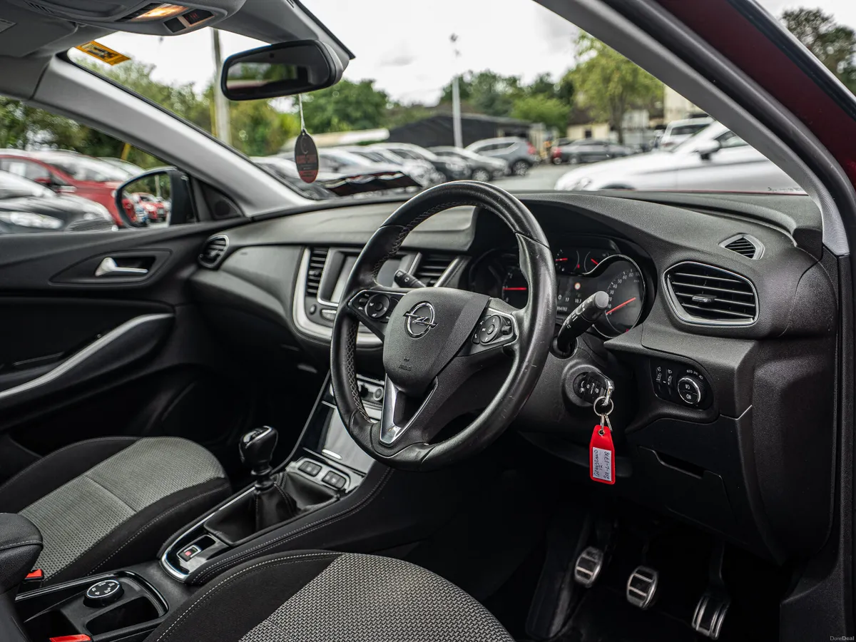 2020 Grandland X 1.2/1 owner/55k km/1yr Warranty - Image 6