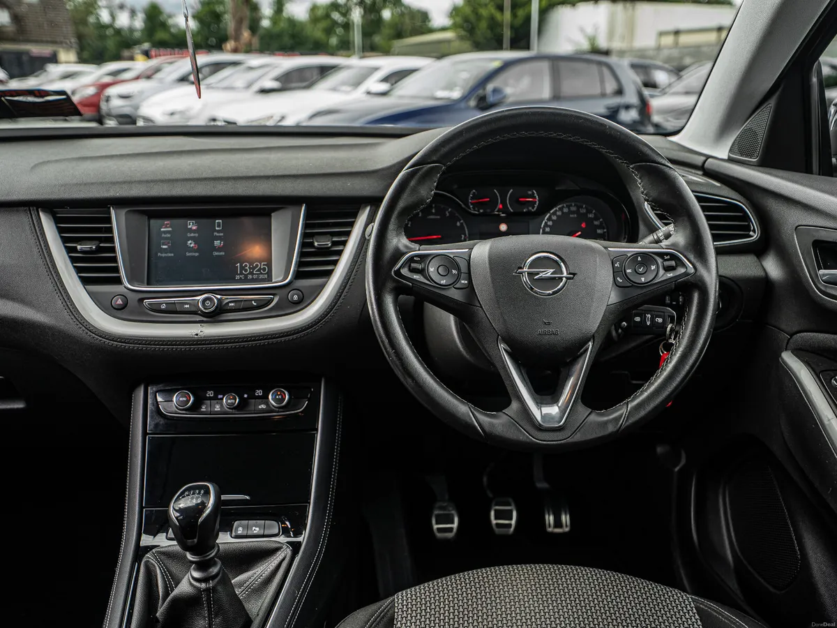 2020 Grandland X 1.2/1 owner/55k km/1yr Warranty - Image 5