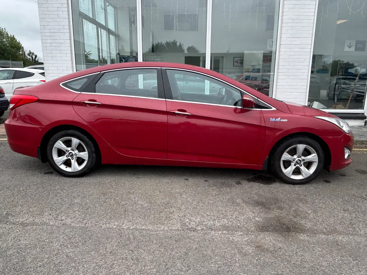 Hyundai i40 2013 - Image 2