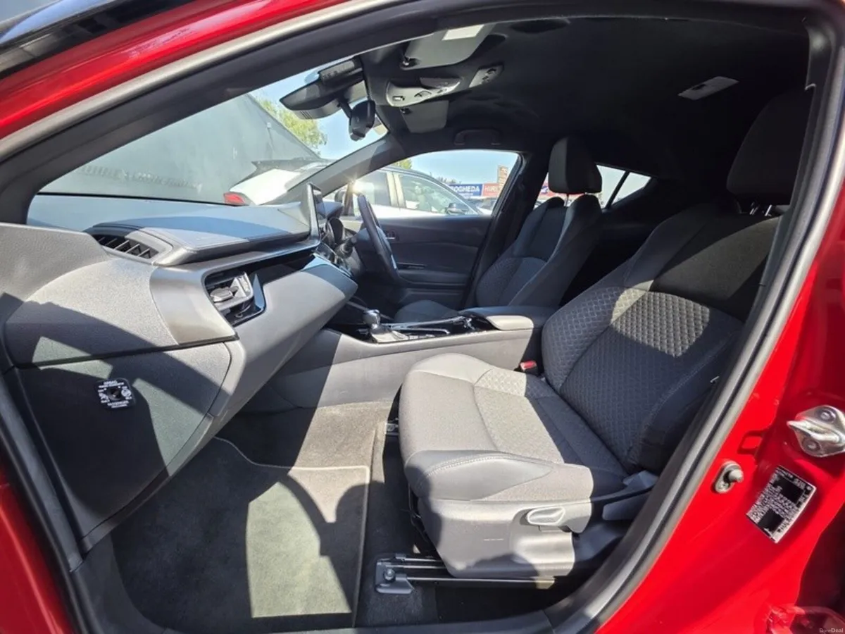 Toyota C-HR 1.8 Hybrid Sport Bi-Tone 5dr ‘’Irish C - Image 6
