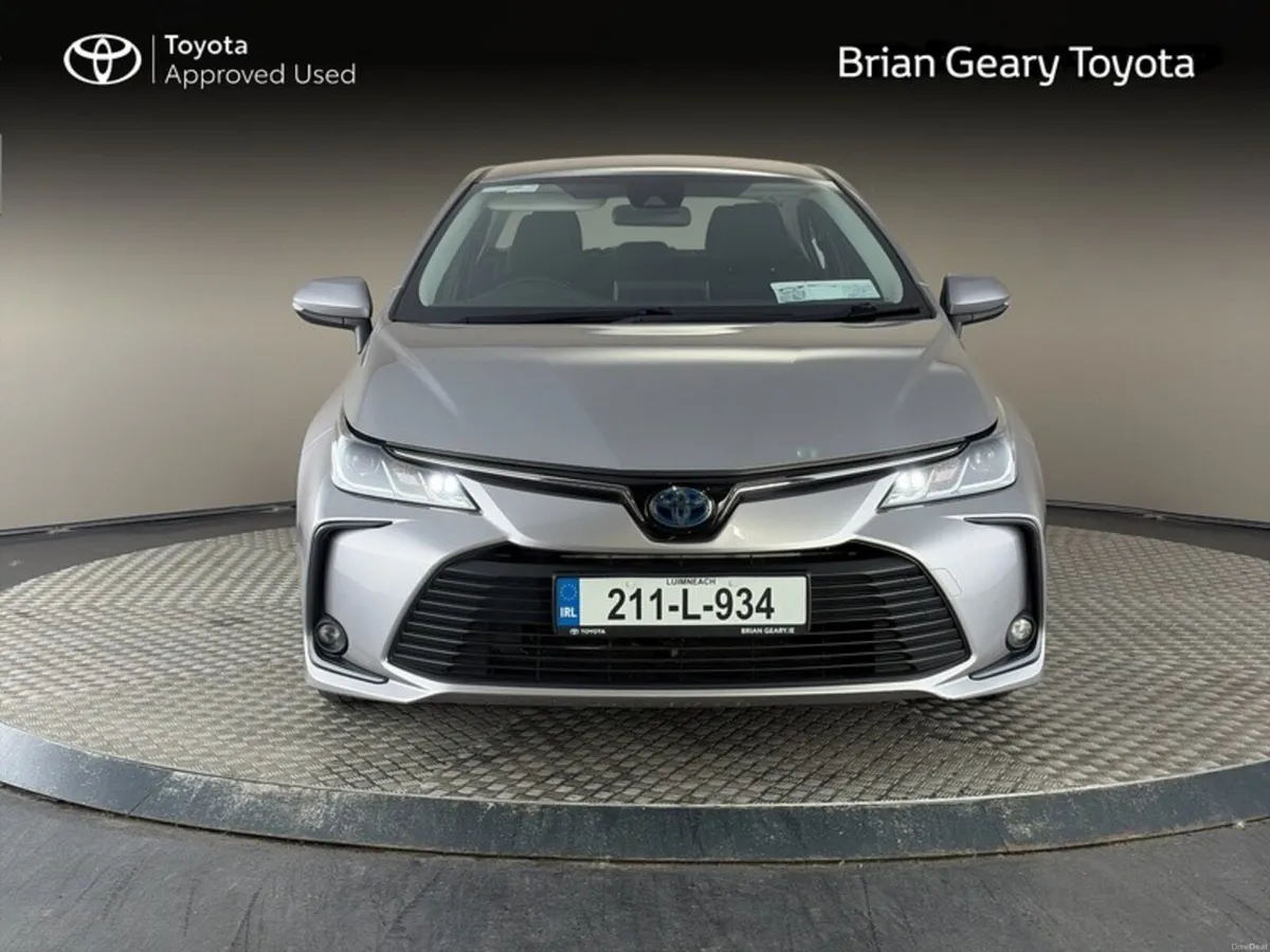 Toyota Corolla LUNA SALOON - Image 5