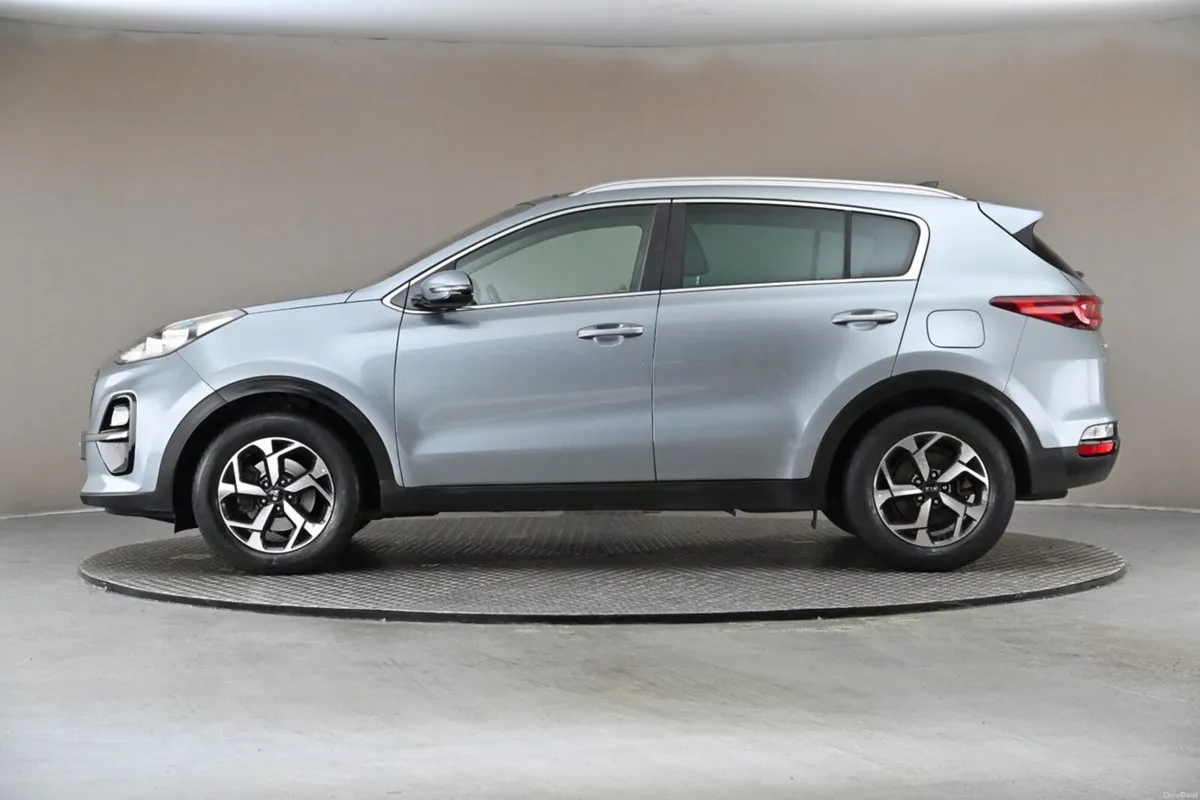 Kia Sportage 1.6 CRDI K3 DCT **FULL GREY LEATHER** - Image 5