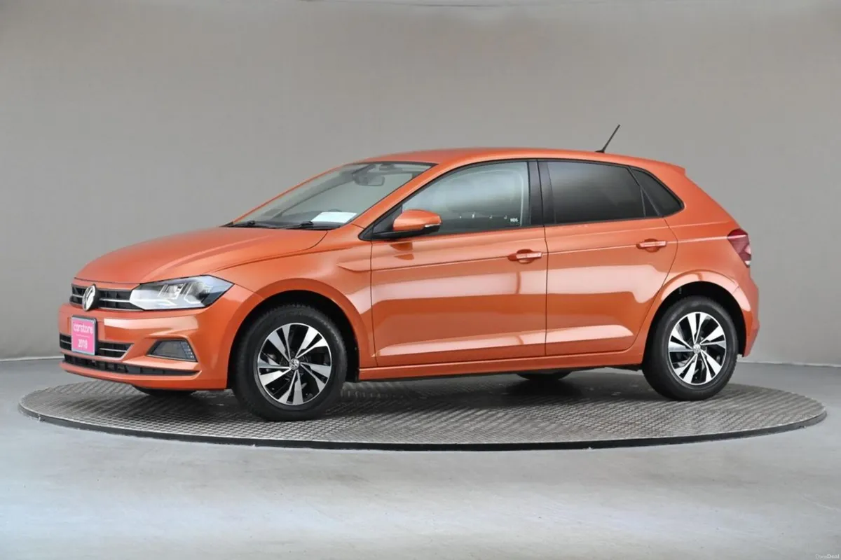 Volkswagen Polo 1.0 TSI DSG COMFORTLINE **CARPLAY* - Image 4