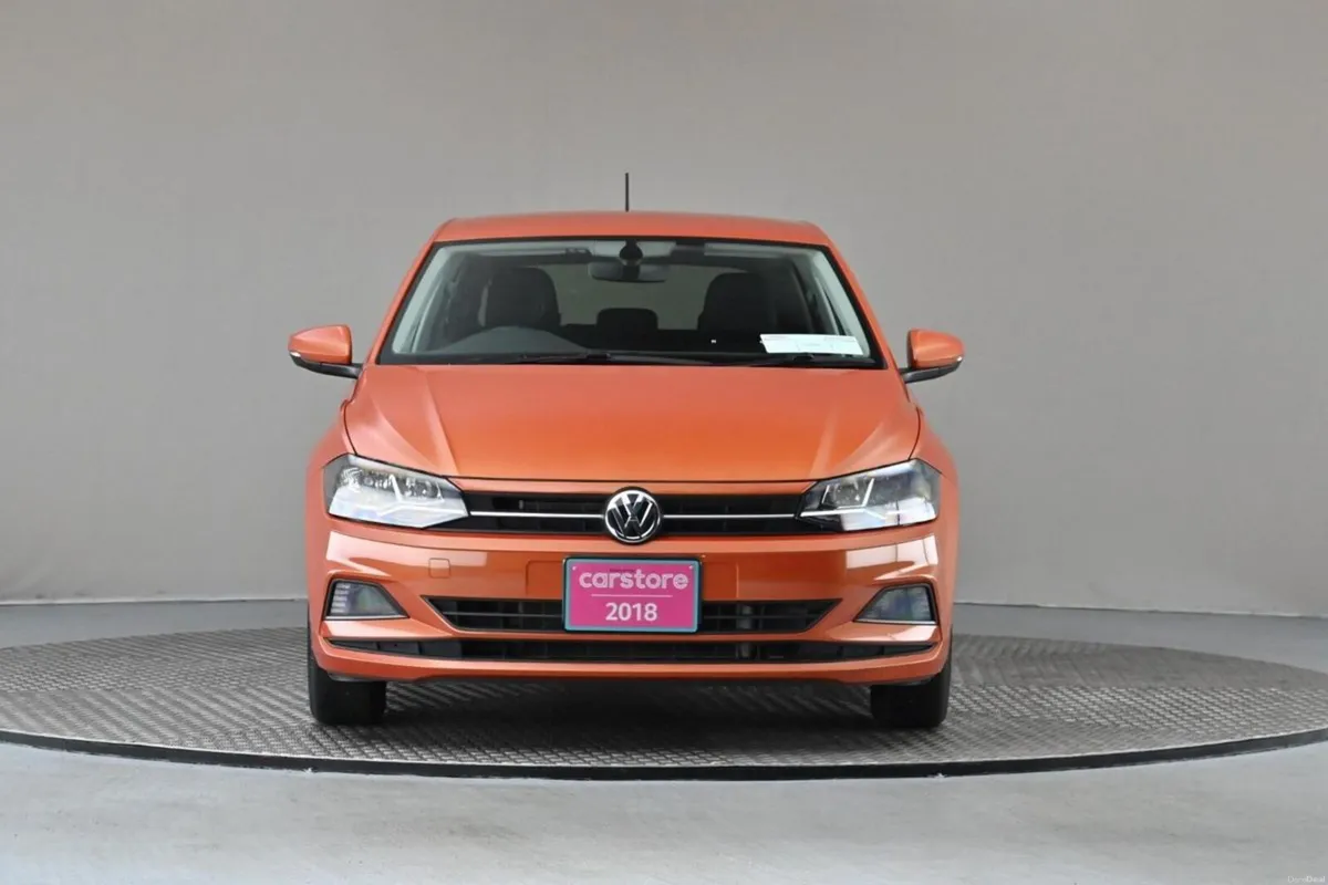 Volkswagen Polo 1.0 TSI DSG COMFORTLINE **CARPLAY* - Image 2