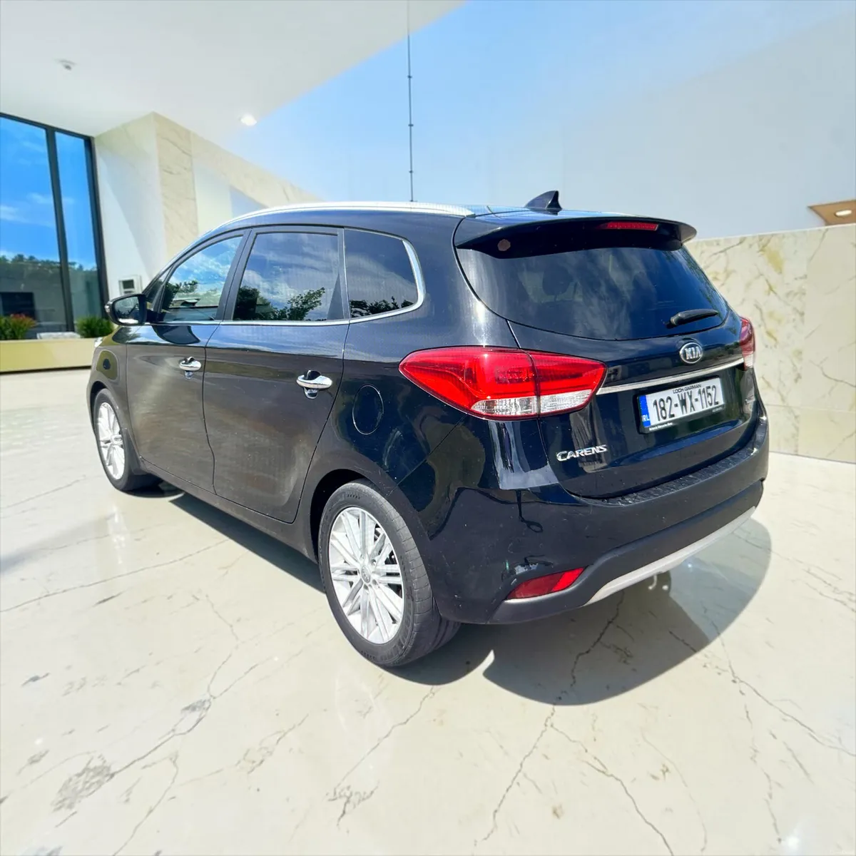 2018 Kia Carens 1.7 EX - Image 6
