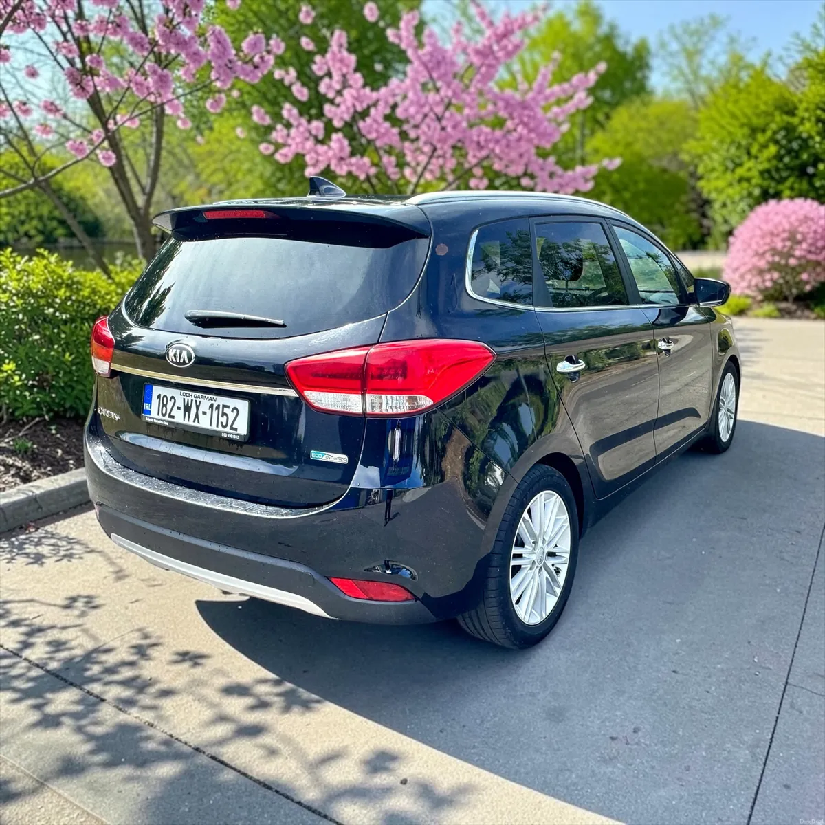 2018 Kia Carens 1.7 EX - Image 2