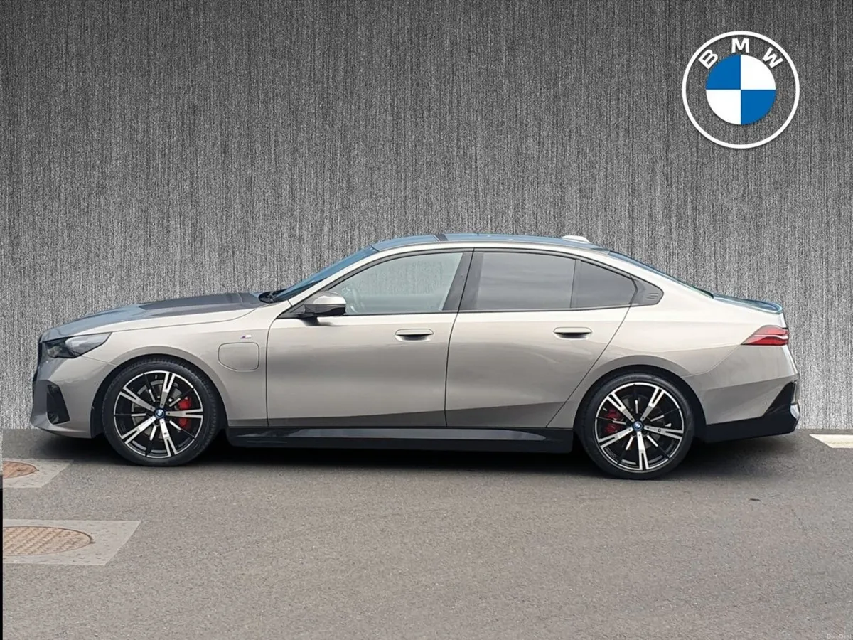 BMW 5-Series 530e M Sport Pro Saloon - Image 3