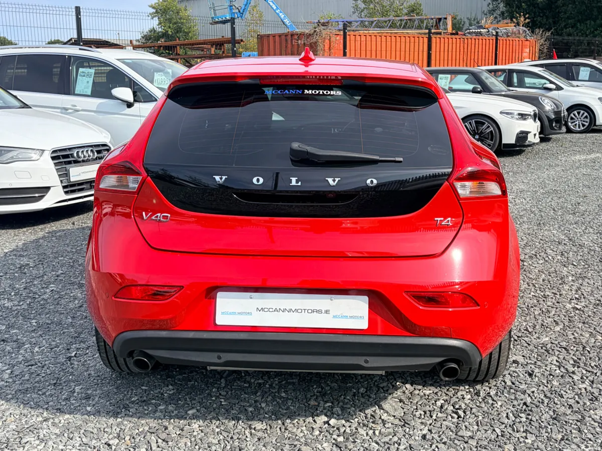 2015 VOLVO V40 1.6T4 AUTO FULLY LOADED WITH SPEC - Image 4