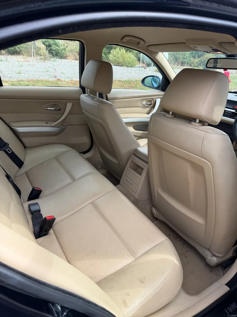BMW 318d 2008 - Image 6