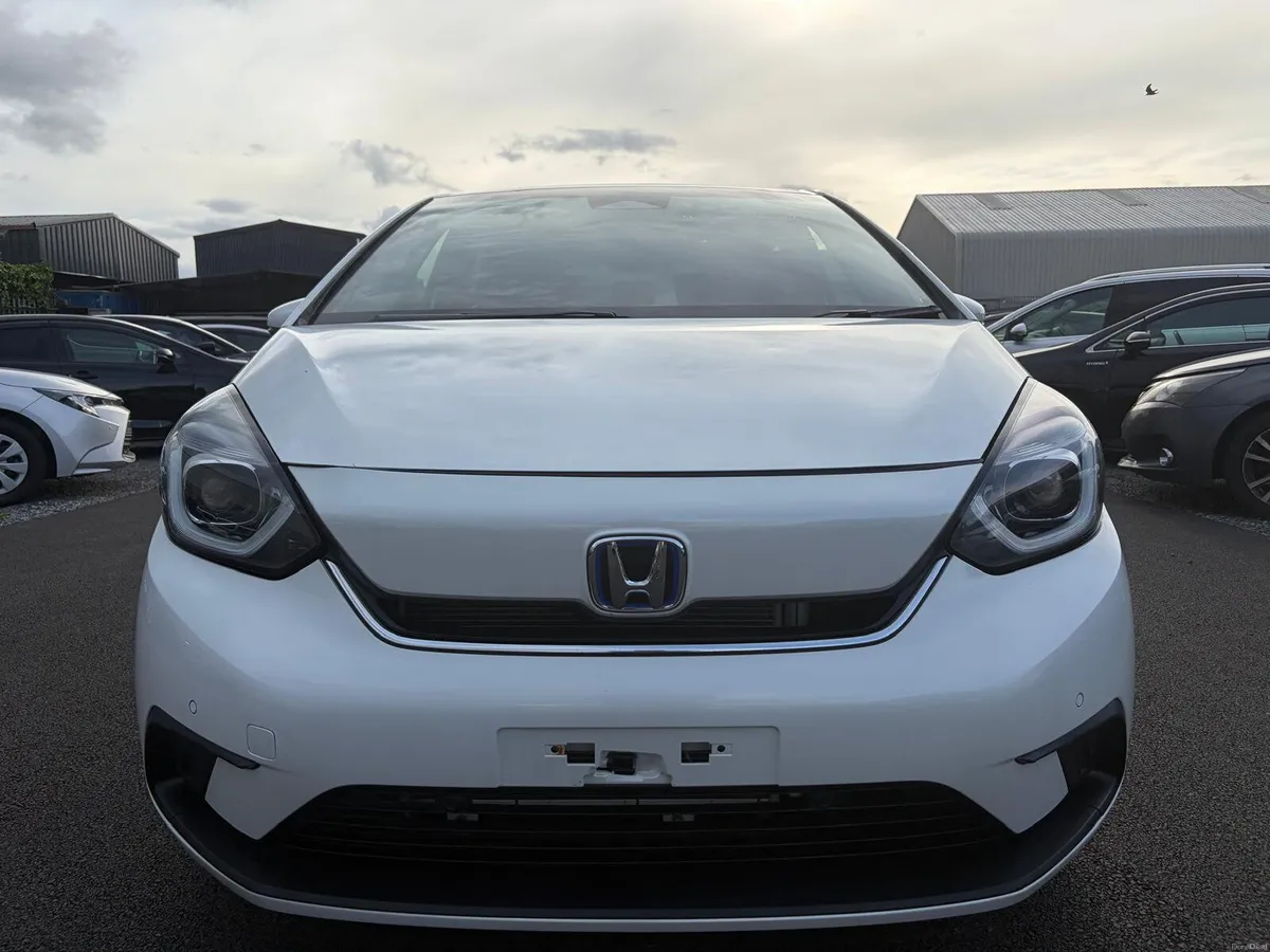 2021 HONDA FIT Hybird Auto 1 owner Low Mileage - Image 3