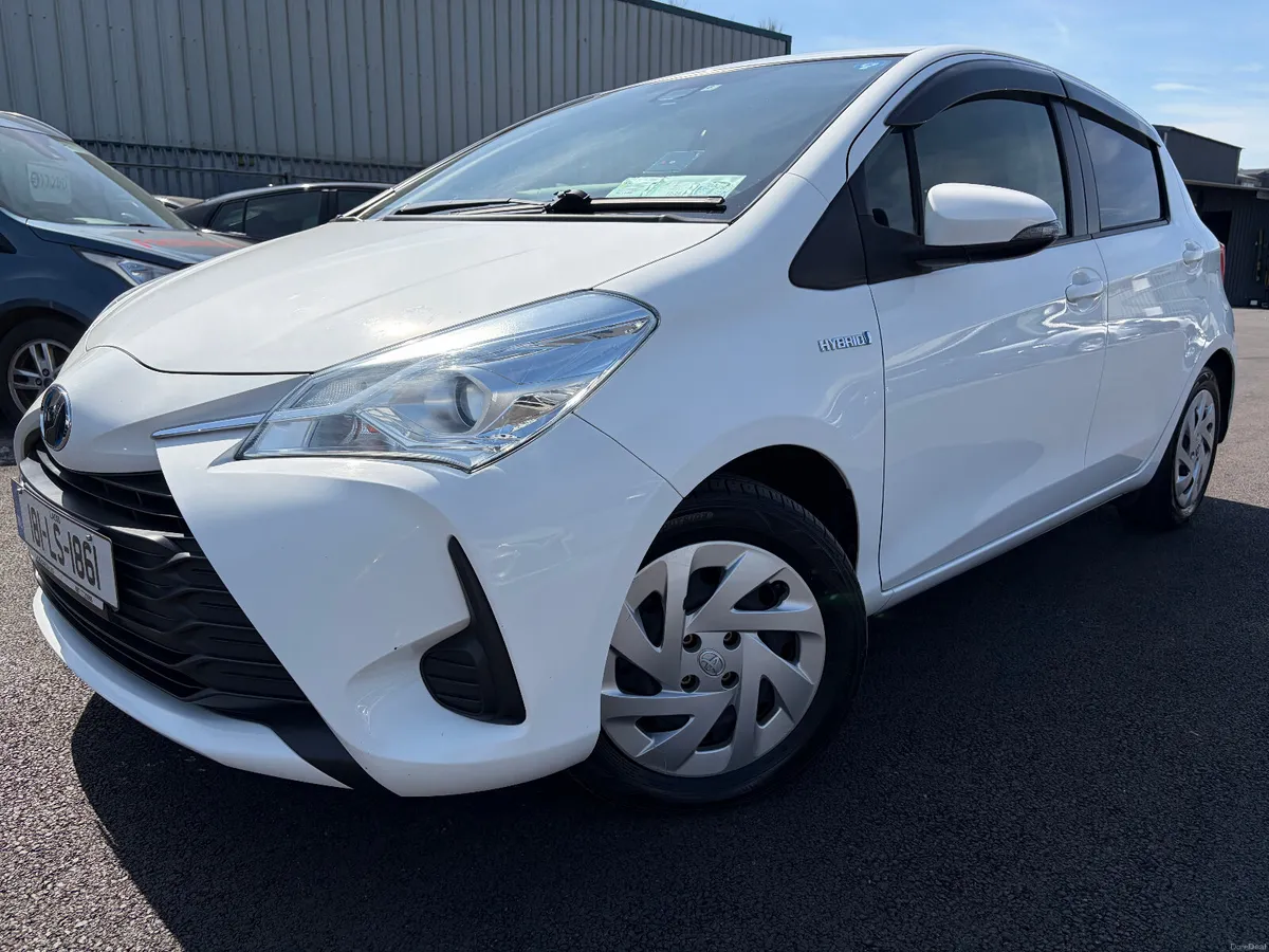2018 TOYOTA VITZ / YARIS 1.5 HYBIRD AUTOMATIC - Image 2