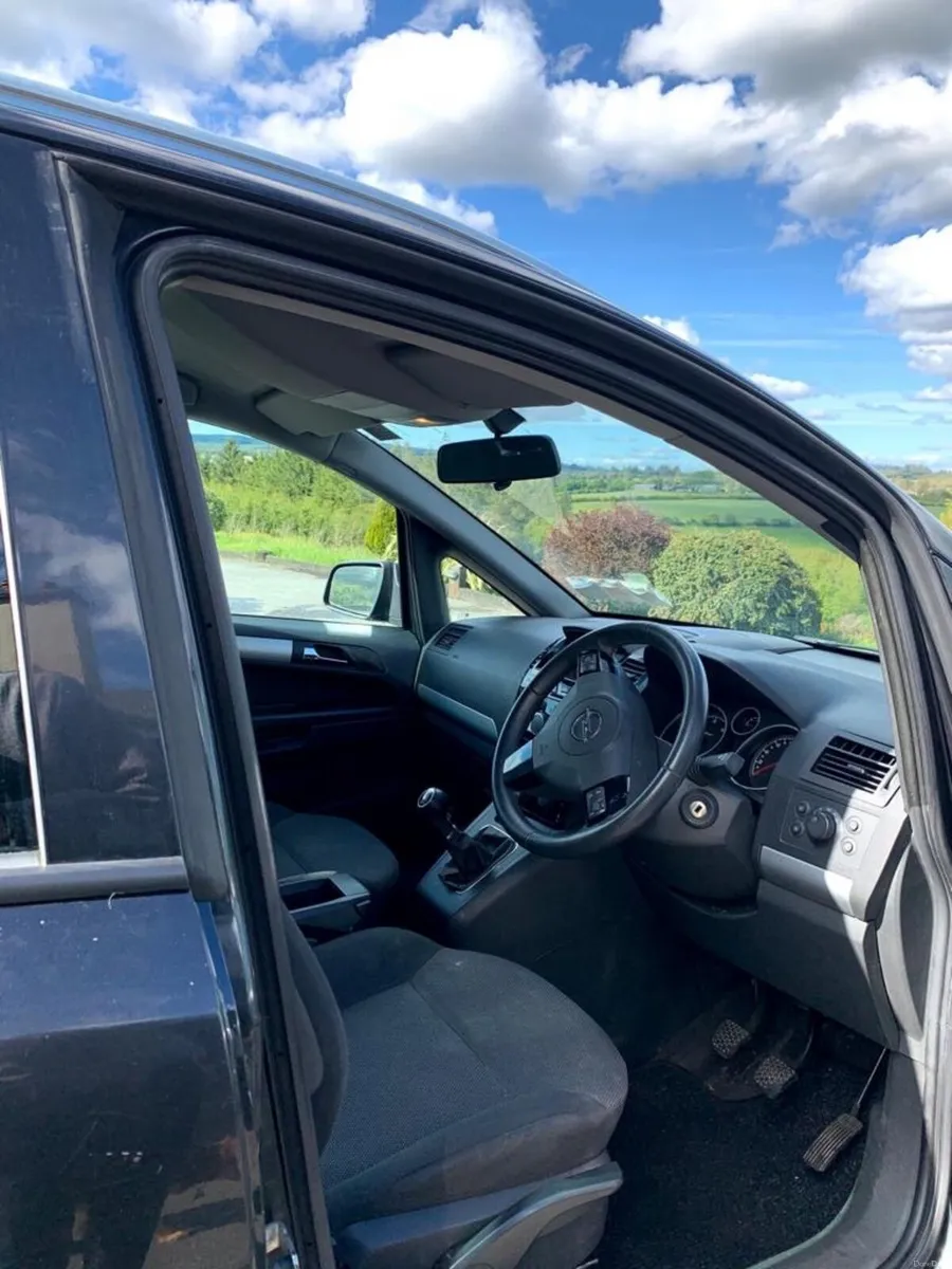 Opel Zafira 2012 - Image 3