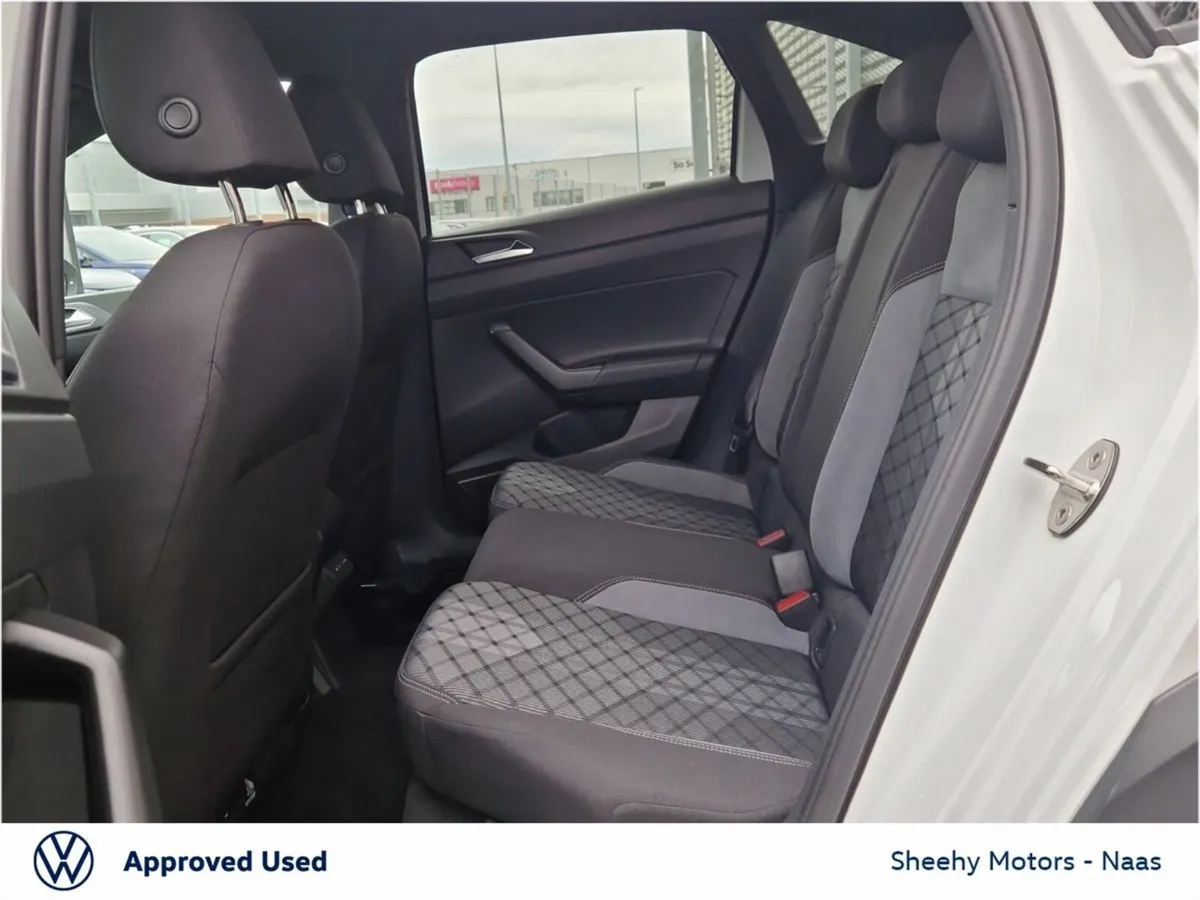 Volkswagen Taigo R-Line 1.0TSI - Image 6