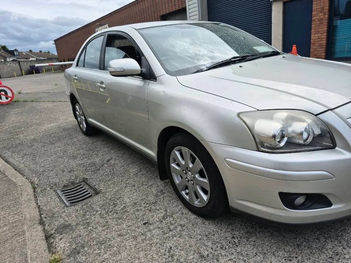 2009 toyota avensis - Image 2