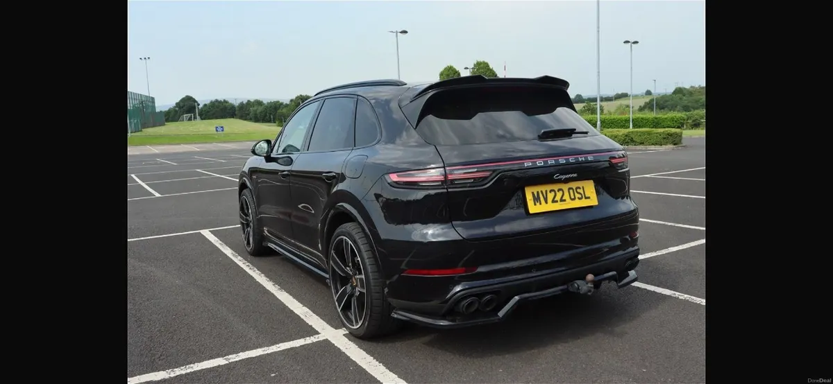 Porsche Cayenne 2022 - Image 4