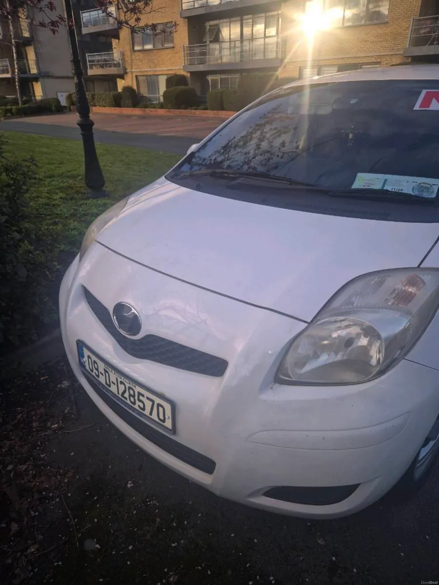 Toyota vitz 2009 Automatic - Image 4