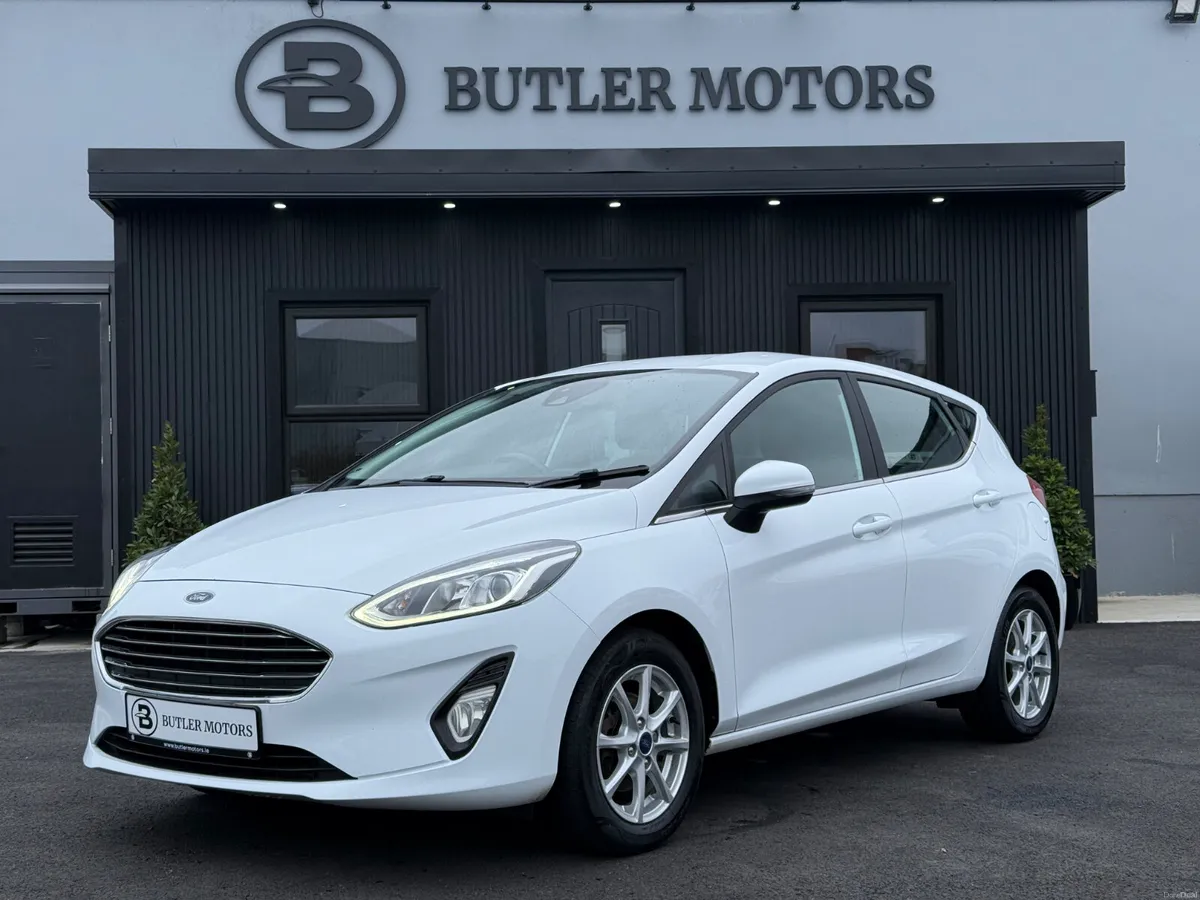 2017 Ford Fiesta 1.1L Zetec 5dr - Image 1