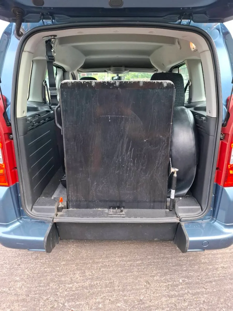 Wheelchair accessible peugeot partner - Image 6