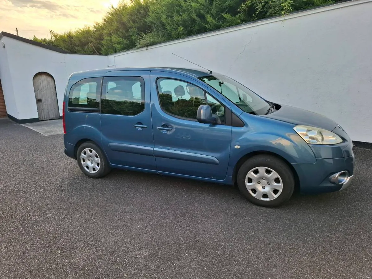 Wheelchair accessible peugeot partner - Image 3