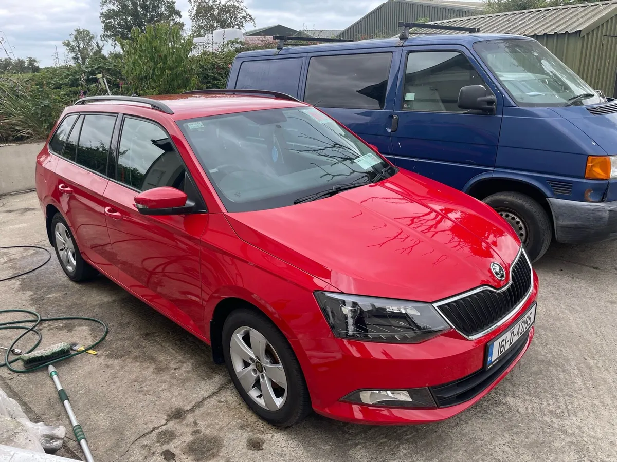 Skoda fabia estate Low mileage - Image 2
