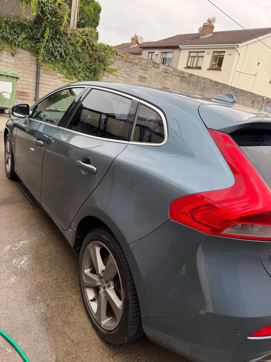 Volvo V40 2014 - Image 3