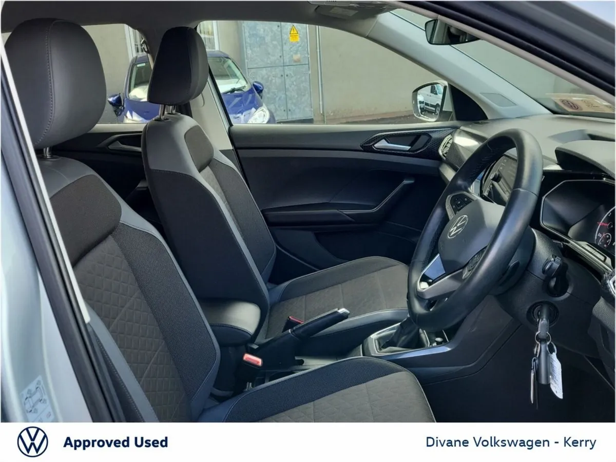 Volkswagen T-Cross STYLE 1.0 TSI 110 BHP AUTOMATIC - Image 4