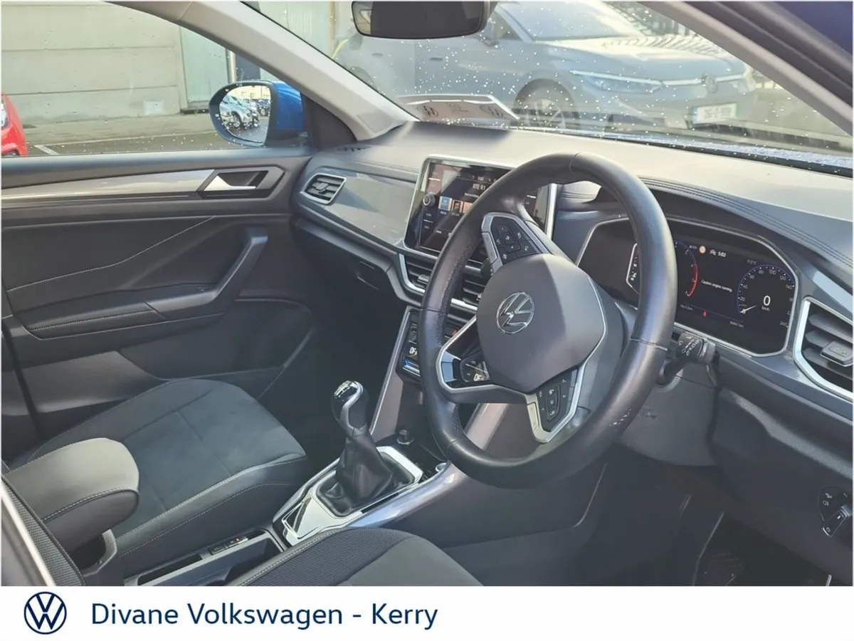 Volkswagen T-Roc SUNROOF STYLE PLUS 1.0 PETROL 110 - Image 2