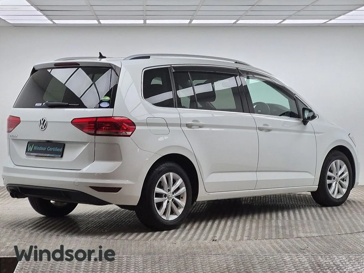Volkswagen Touran TSI Comfort Line - Image 2