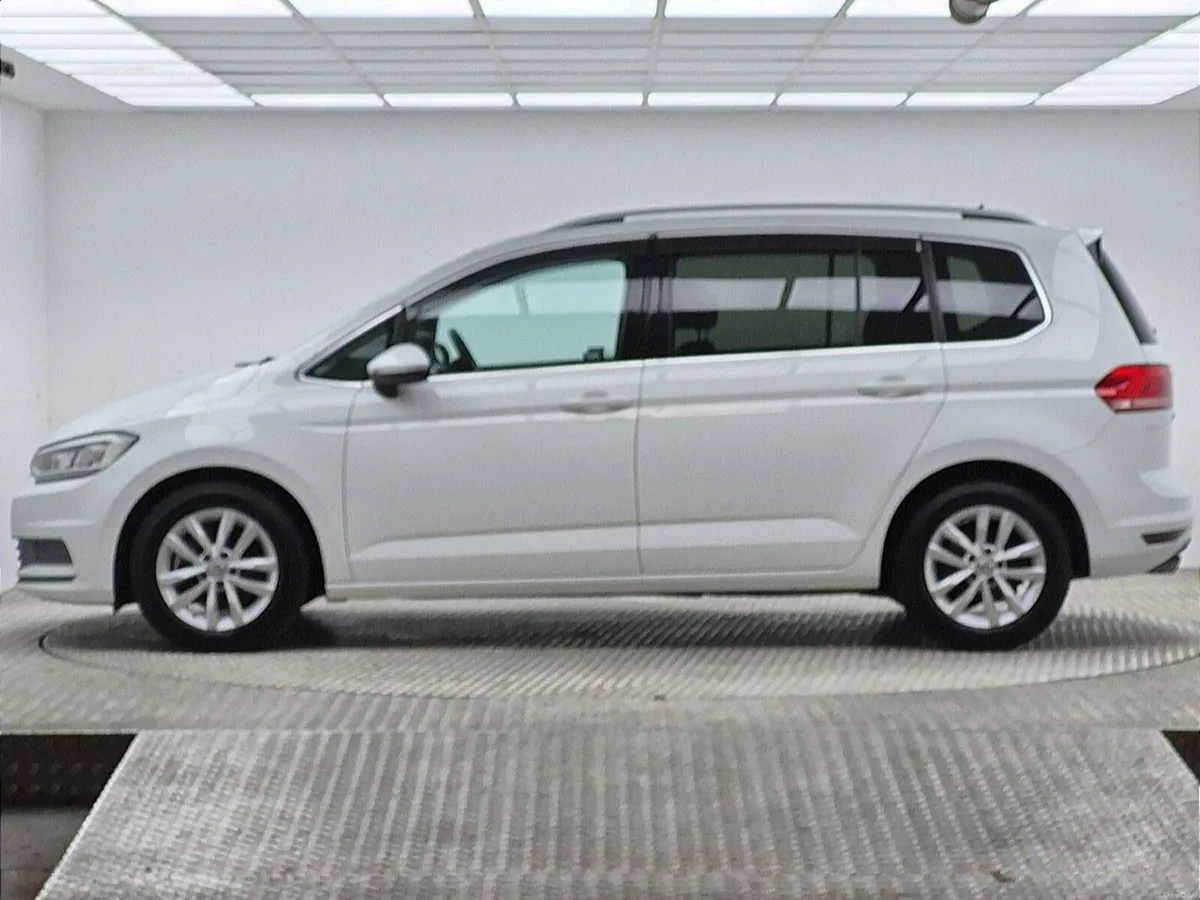 Volkswagen Touran TSI Comfort Line - Image 5