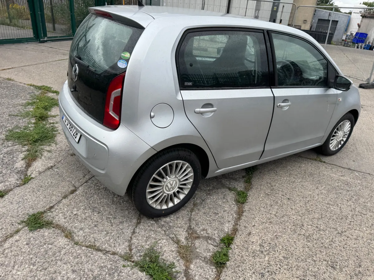 Volkswagen up! 2012 test and taxed - Image 5
