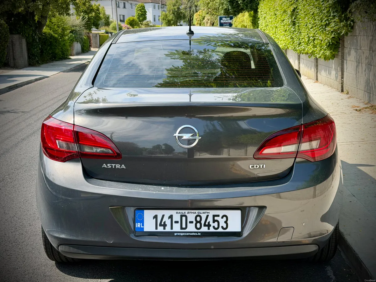 Opel Astra 1.7 Diesel Saloon | FSH | May 27 nct. - Image 5