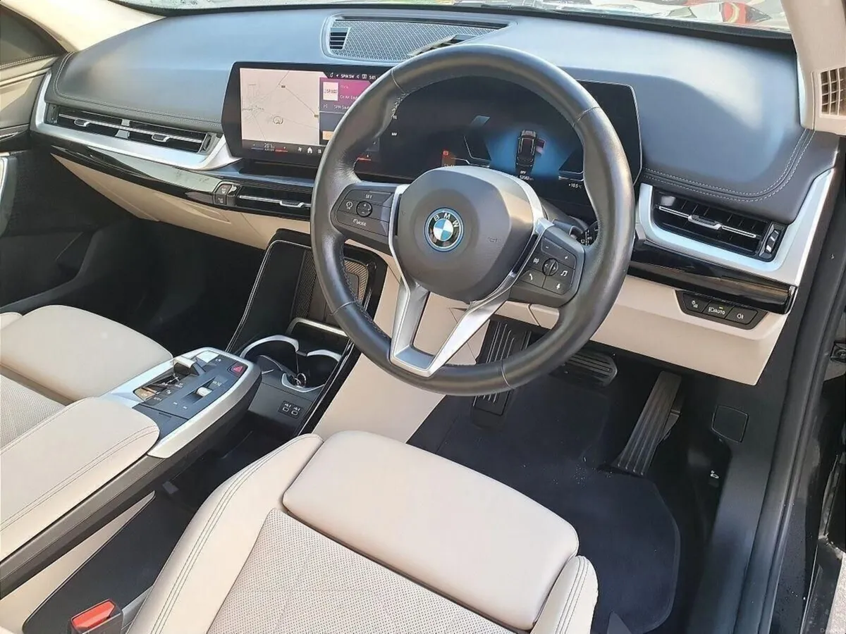 BMW iX1 eDrive20 xLine - Image 6