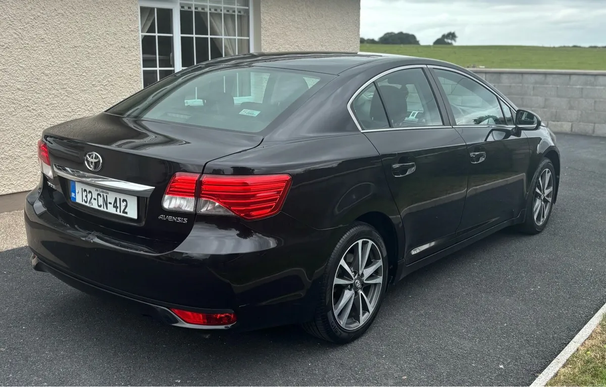 Immaculate 2013 Toyota Avensis - Image 3