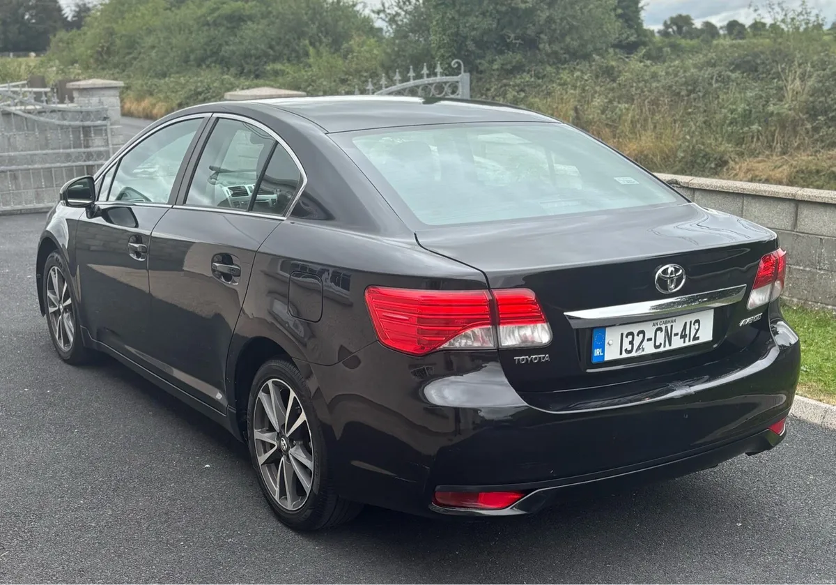 Immaculate 2013 Toyota Avensis - Image 4