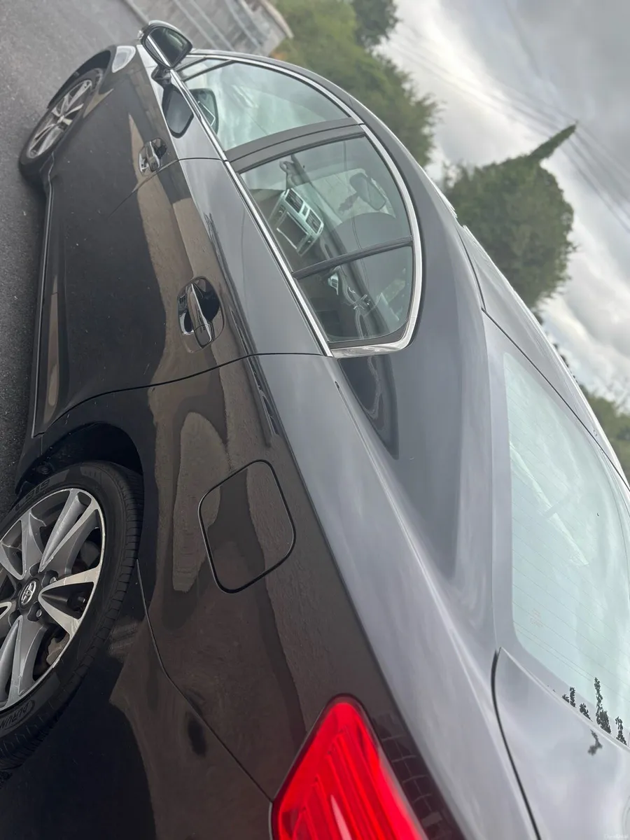 Immaculate 2013 Toyota Avensis - Image 6