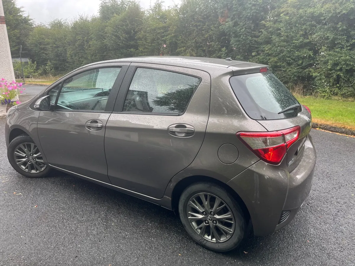Toyota Yaris 2019 - Image 3