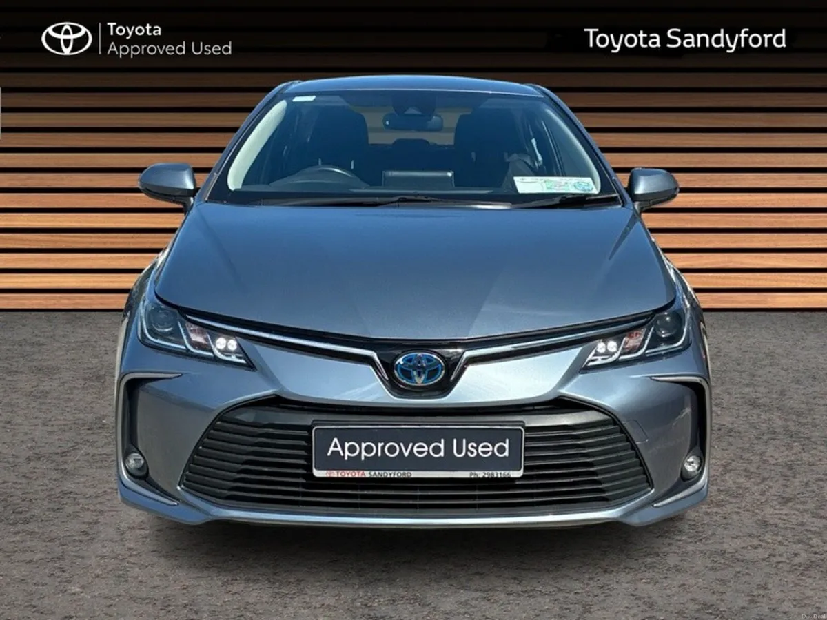 Toyota Corolla HYBRID LUNA AUTO SALOON // TOYOTA S - Image 5