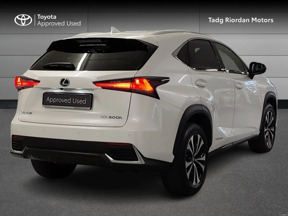 Lexus NX NX 300h FWD Dynamic (Car Play std) - Image 2