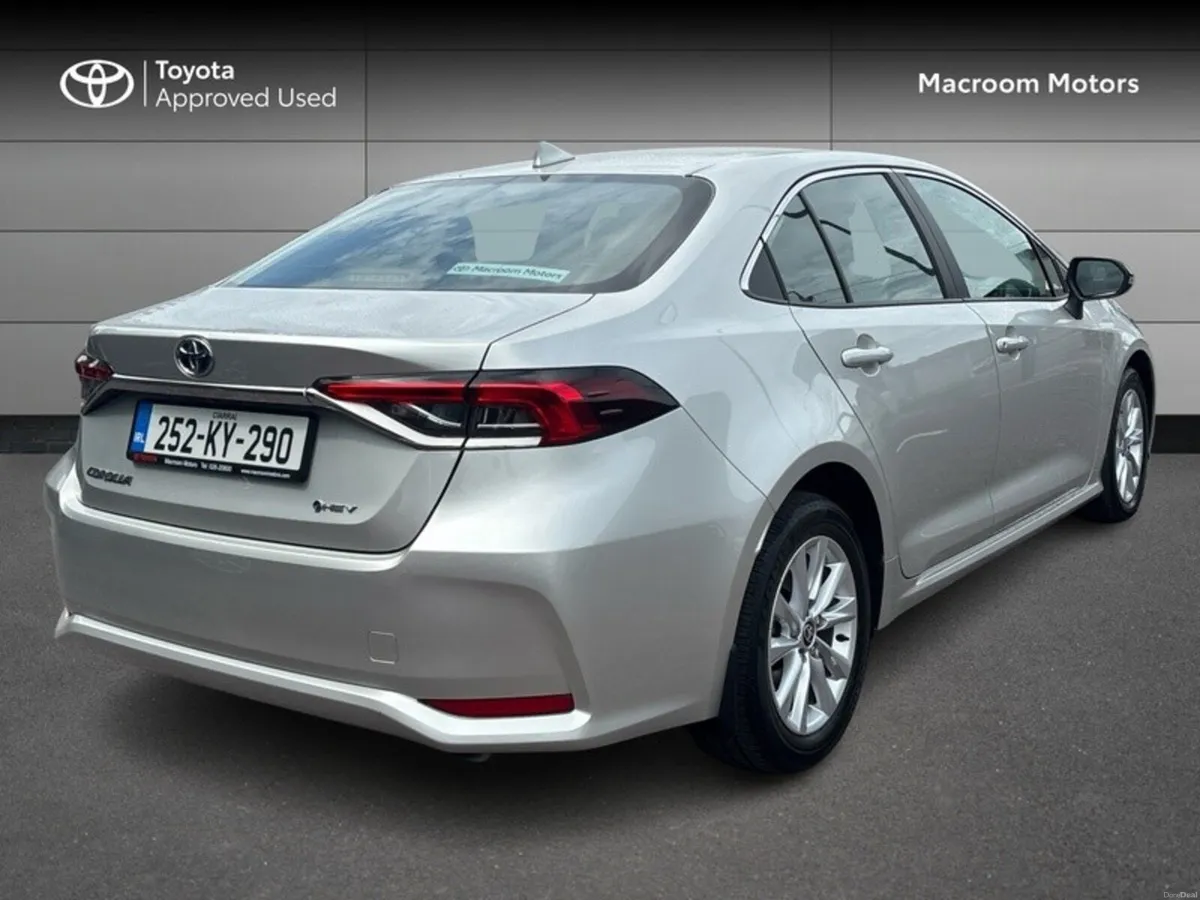 Toyota Corolla COROLLA SALOON LUNA - Image 2