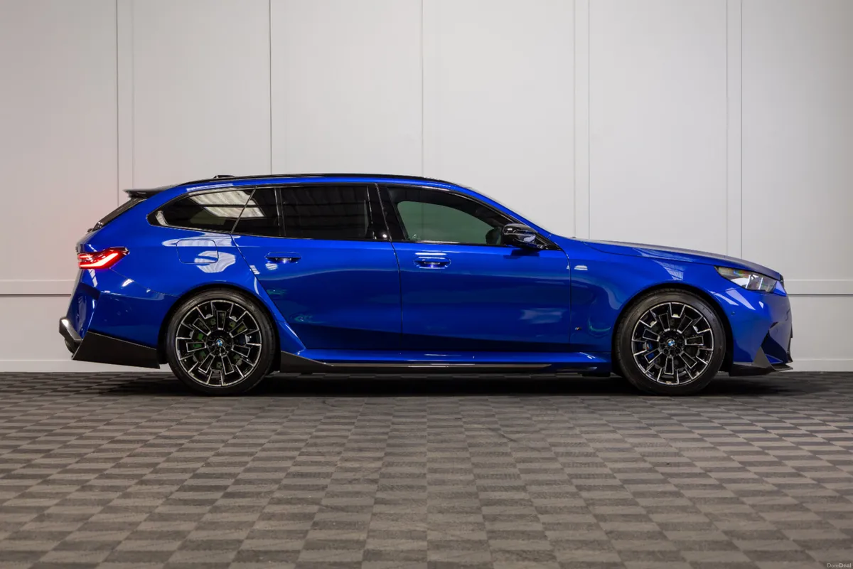 2025 BMW M5 (G99) - Image 6