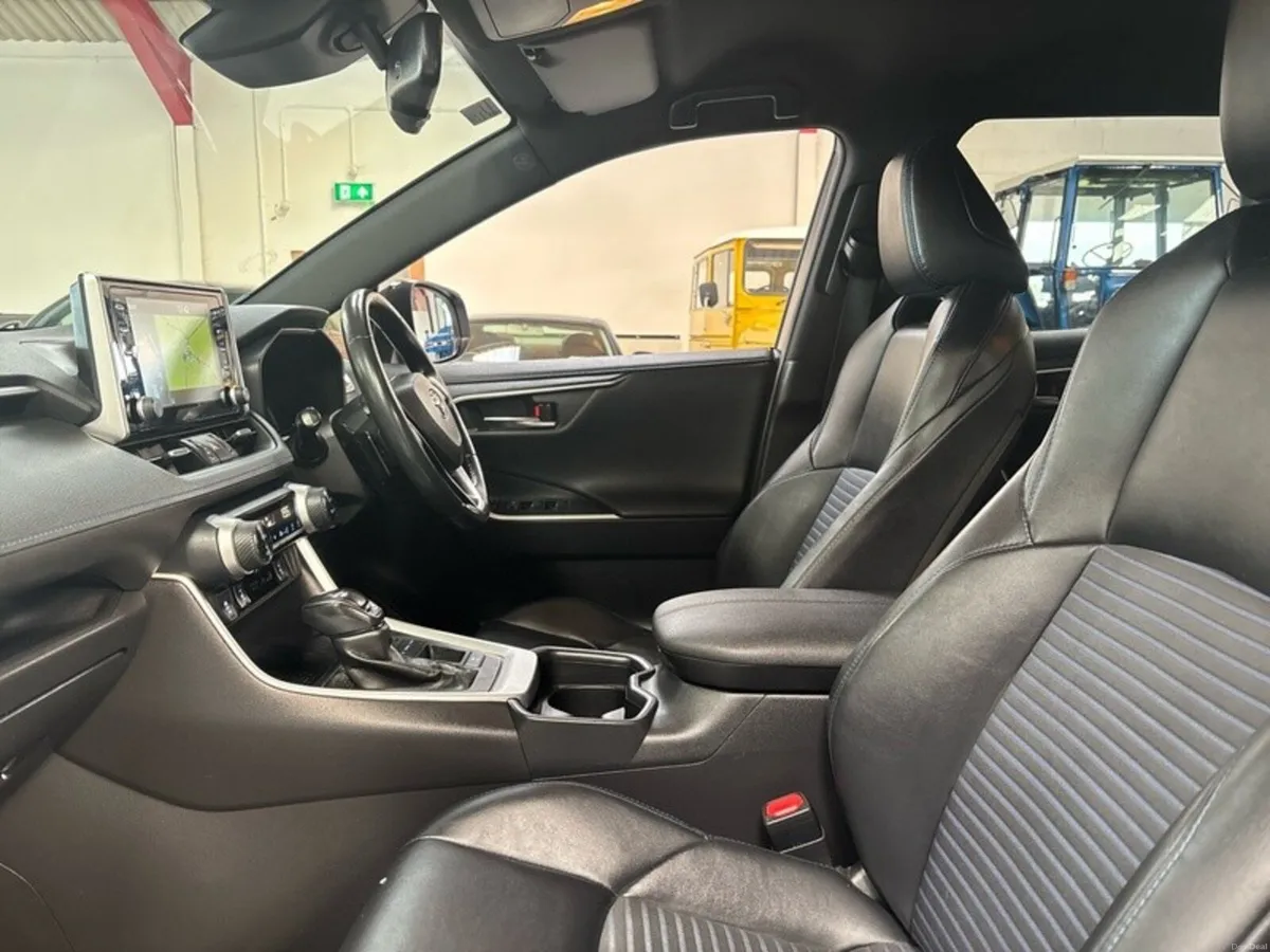 Toyota RAV4 HYBRID SPORT 4DR AUTO - Image 6