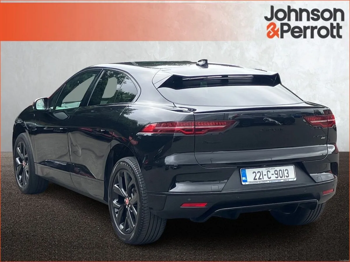 Jaguar I-Pace EV400 Auto Black Edition - Image 2