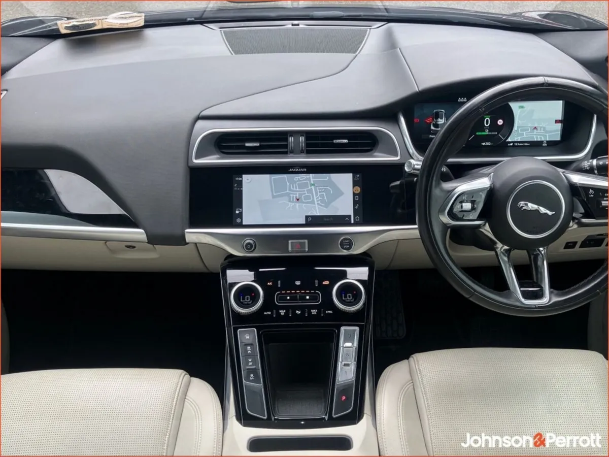 Jaguar I-Pace EV400 Auto Black Edition - Image 4