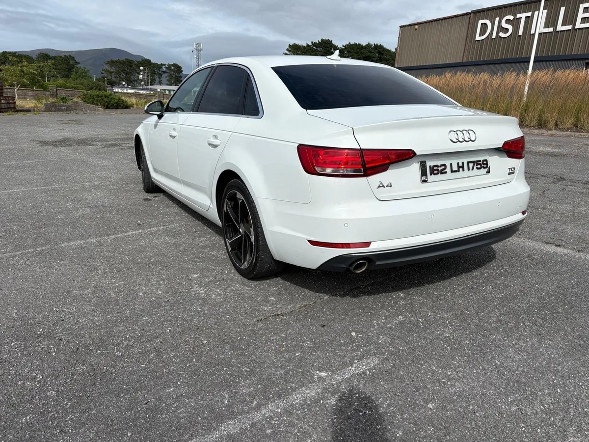 Audi A4 2.0 TDI SE Ultra 148BHP - Image 4