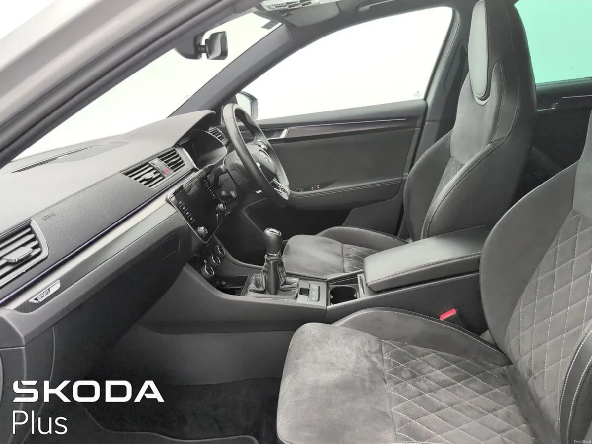 Skoda Superb SPORTLINE 2.0TDI 150HP *PANORAMIC SUN - Image 4