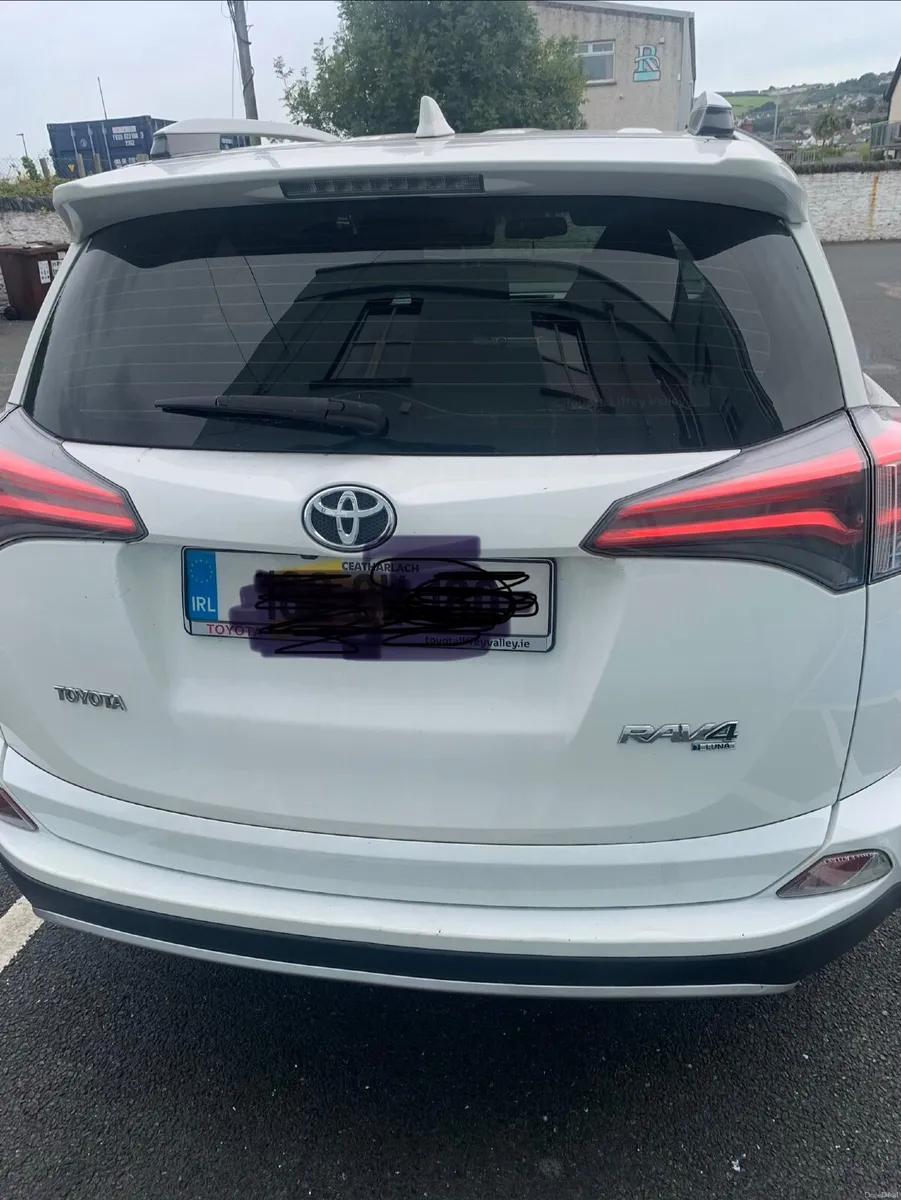 Toyota RAV4 2016 - Image 2