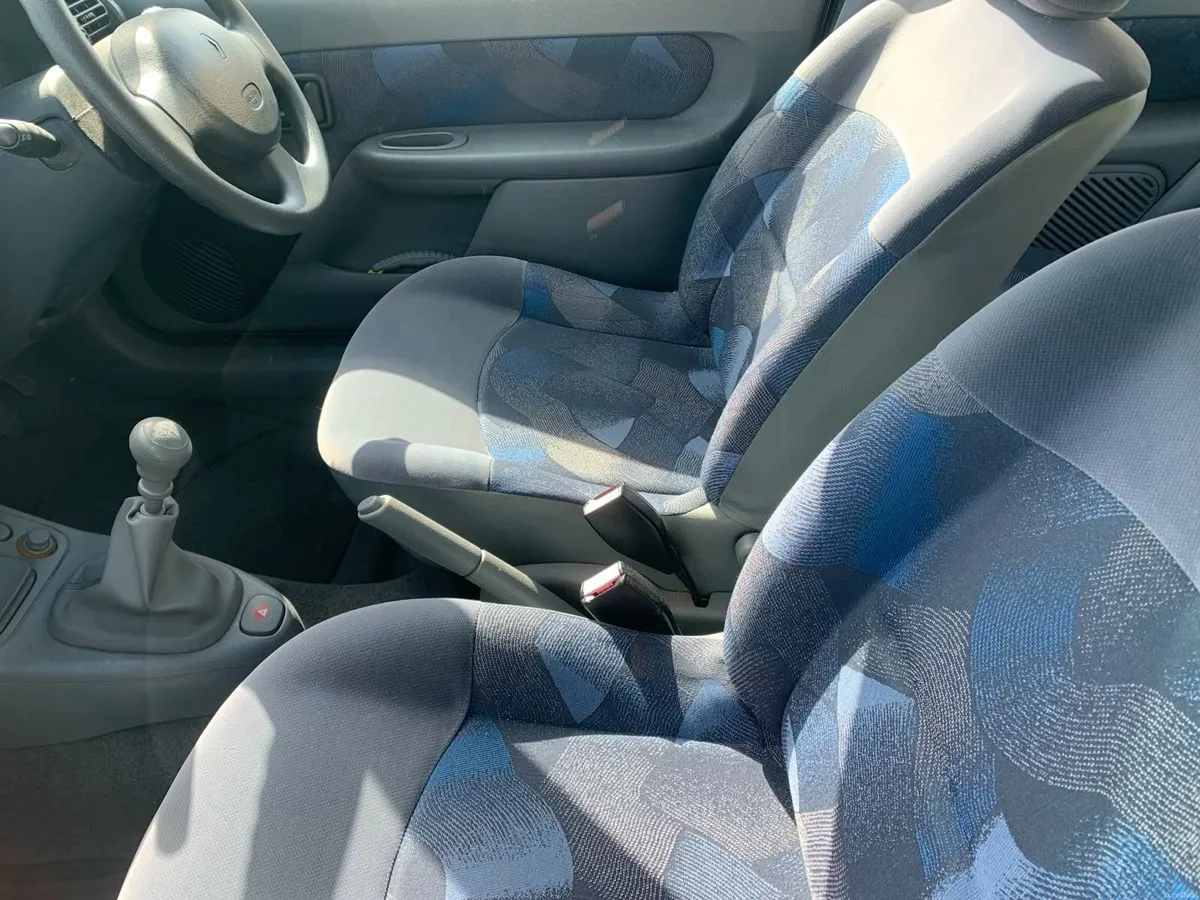 Renault Clio 2000 - Image 5