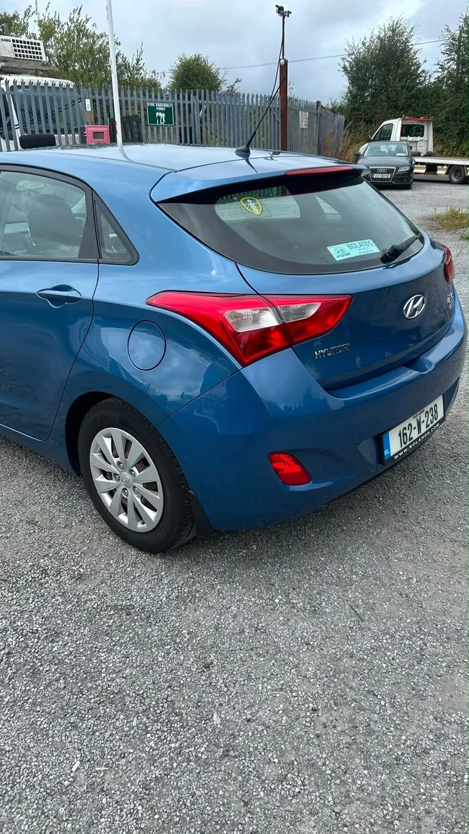 Hyundai i30 2016 - Image 2