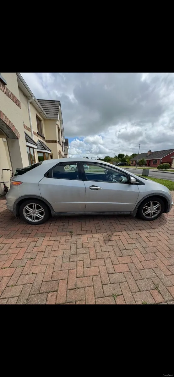 Honda Civic 2007 - Image 2